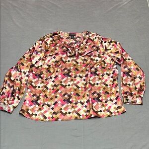 Lane Bryant Geometric Women's Top sz 18/20 v neck long sleeve 100% polyester